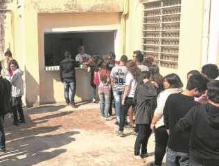 Estudantes começaram a receber merenda todos os dias (foto: Cadê a merenda do Bayeux?)