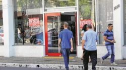 No Brasil, 12.008 unidades aderiram à mobilização. Sindicato e Fenaban ainda não chegaram a um acordo para terminar a greve