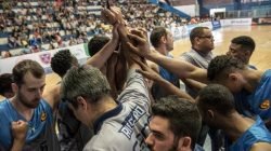 UNIÃO: equipe do Rio Claro Basquete permanece unida mesmo diante da incerteza acerca do futuro dos jogadores e do clube rio-clarense (Foto: Filippo Ferrari