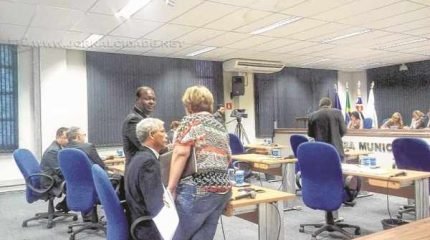 Oposição ao governo municipal articula votação de novos pedidos de vista a projetos de lei enviados pelo chefe do Poder Municipal