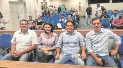 Novos vereadores eleitos foram recepcionados na Câmara