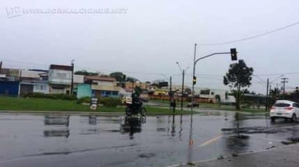 Segunda-feira amanheceu chovendo em toda cidade de Rio Claro