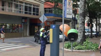 Parquímetros da Área Azul ficam localizados em todo o perímetro central para uso dos motoristas
