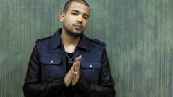 Com muita atitude e um repertório forte, o cantor e compositor brasileiro chega a Rio Claro e apresenta seus maiores sucessos, como “Foco, força e fé” e “Enquanto você dormia”