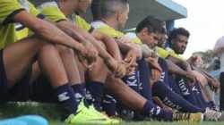 PRONTOS PARA ENTRAR EM CAMPO!: mesmo com forte chuva, os treinos no Schmidtão tiveram início na última segunda-feira (28)