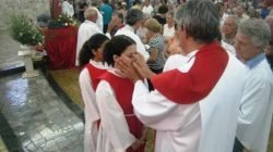 Padre Antônio Bogaz, responsável pela solenidade, já contou a história de Santa Luzia em um curta-metragem encontrado na internet