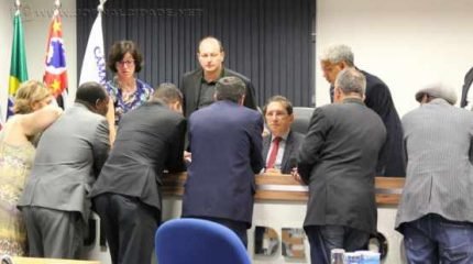 Presidente da Câmara Municipal, João Zaine (PMDB) informa que a quantidade de funcionários exonerados será divulgada no dia 20