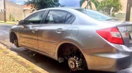 Novos casos de furto de rodas de três carros foram registrados nesta semana em Rio Claro. Segundo delegada titular da Polícia Civil, investigação está em andamento