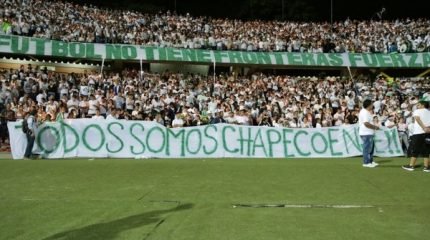 PAIXÃO: Chape cultivou imensa torcida ao longo de sua trajetória (Foto: AlcaldiadeMed)