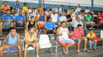 TRISTEZA: estrutura dos acentos foi retirada no início da semana pela empresa proprietária que havia emprestado por apenas um ano