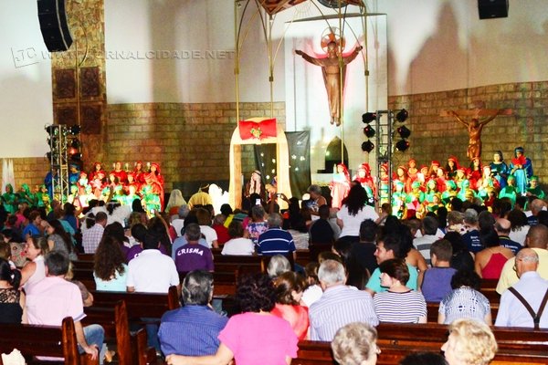 A abertura do Natal Luz 2016 da prefeitura municipal de Rio Claro aconteceu na Igreja Bom Jesus, localizada na Avenida da Saudade, no último fim de semana