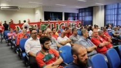 Torcida do Velo Clube acompanhou nessa segunda-feira (5) votação na Câmara de concessão do Benitão ao time pelo prazo de 20 anos