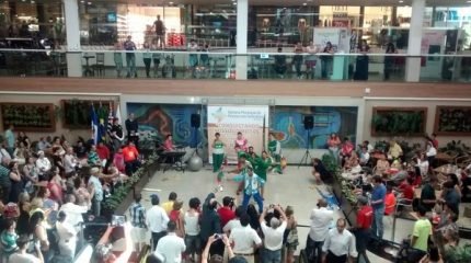 Diversas atrações acontecem ao longo desta terça-feira (6), na praça de alimentação do Shopping