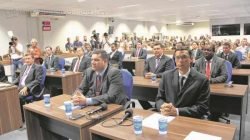 Projeto teve pedido de vista aprovado por 15 dias em sessão de quinta (5). Se aprovado, serão 21 novos cargos criados no Legislativo