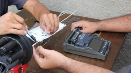 O equipamento é usado especificamente para conectar uma fibra a outra e o alto custo da peça tem chamado a atenção de bandidos