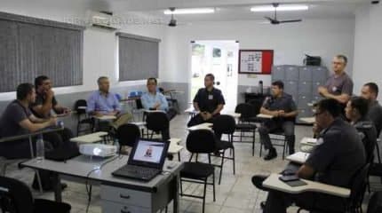 Comandantes da Polícia Militar de Rio Claro em reunião com a Guarda Civil Municipal e a Secretaria de Segurança do município