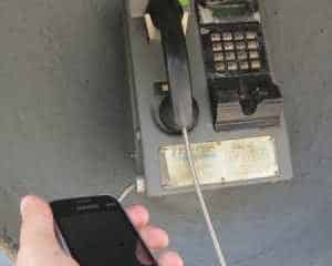 Aparelhos - os famosos ‘orelhões’ - seguem firmes e fortes na cidade, apesar da oferta de equipamentos tecnológicos que prezam pela rapidez e praticidade