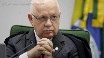 Teori Albino Zavascki foi um magistrado e professor brasileiro, e ministro do Supremo Tribunal Federal desde 29 de novembro de 2012, tendo sido nomeado pela presidente Dilma Rousseff.