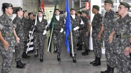 Anualmente, são 100 jovens rapazes que ingressam efetivamente no Tiro de Guerra de Rio Claro