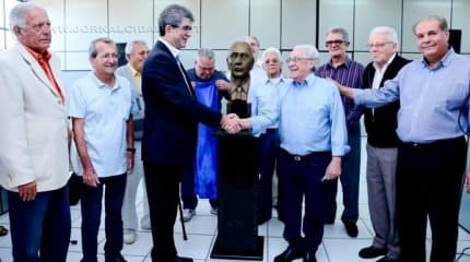 Na foto, diretores da Fundação Ulysses Guimarães inauguram sede do órgão dentro do Núcleo Administrativo Municipal em 2014