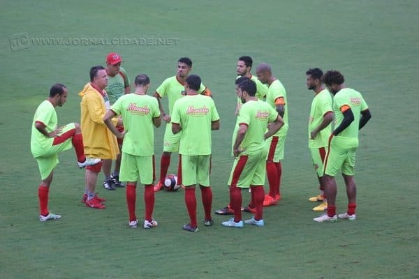 NOVO COMBATE: no próximo sábado (21), às 10 horas, outro jogo-treino está marcado contra o São Carlos no Estádio Benitão