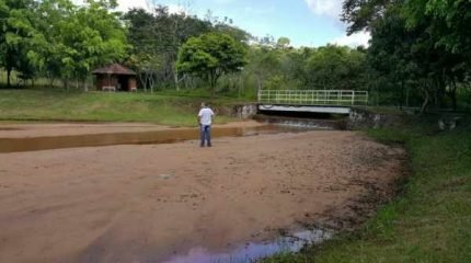 Assoreamento de um dos mais tradicionais pontos turísticos de Analândia teria sido motivado por duas obras na região