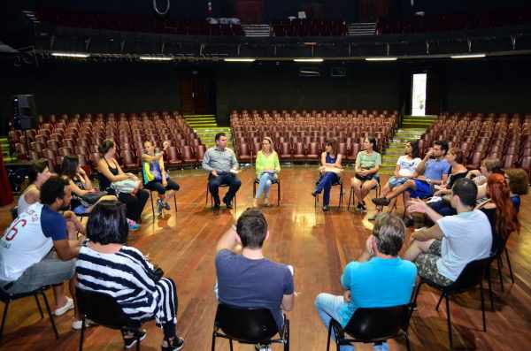 Em reunião nesta segunda-feira, foram informadas sobre as primeiras providências do novo governo municipal neste sentido