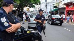 Iniciada no mês passado e prevista para ser realizada todas as sextas-feiras, a operação da Guarda Municipal de Rio Claro abrangerá a região central e bairros, colocando os GCMs do setor administrativo nas ruas, com o objetivo de aumentar a sensação de segurança