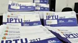 Quase 50 mil carnês estão sendo entregues nas residências