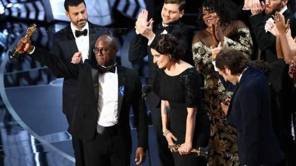 Oscar 2017: 'Moonlight' derrota 'La La Land' em confusão digna de Miss Universo