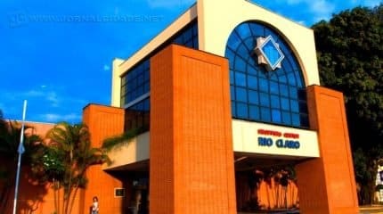 Funcionamento: sábado e segunda, 10h às 22h; domingo e terça, 13h às 19h; quarta-feira, 12h às 22h