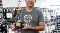 DÉRBI 2017: Anselmo de Oliveira doou Troféu ao Grupo JC