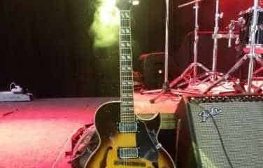 Guitarra Gianinni Acústica (com bag e correia)