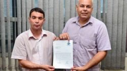 Luciano Bonsucesso com o assessor Alexandre Serafim na confirmação da emenda