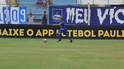 PENDURADOS: até o momento, Fernando e outros cinco jogadores acumulam dois cartões amarelos