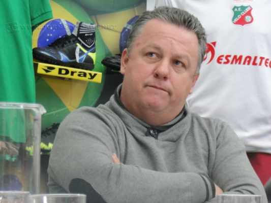 NOVO CAMINHO: Álvaro Gaia deixa o Galo Vermelho que agora segue em busca de outro treinador