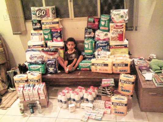 Ao invés de presentes, Noah Calixto pediu aos convidados fralda geriátrica para doar a um abrigo de Rio Claro