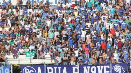 PRESENÇA: a torcida rio-clarista tem feito a sua parte e marcado presença nos jogos do Azulão