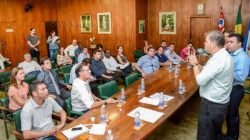 Reunião do prefeito e vereadores discutiu o assunto na quarta-feira (8). Hoje (9), representantes da Santa Casa também se reunirão com gestores municipais para falar da situação.