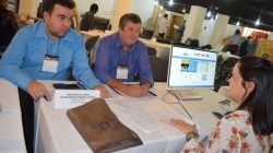 Maristela Sampaio, do Ministério da Saúde, com Julinho Lopes e Antonio Archangelo