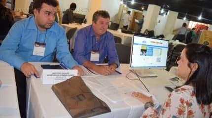 Maristela Sampaio, do Ministério da Saúde, com Julinho Lopes e Antonio Archangelo