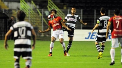 RAÇA NAS QUATRO LINHAS!: os comandados por Alan George retornam ao gramado nesta noite em busca de um bom resultado