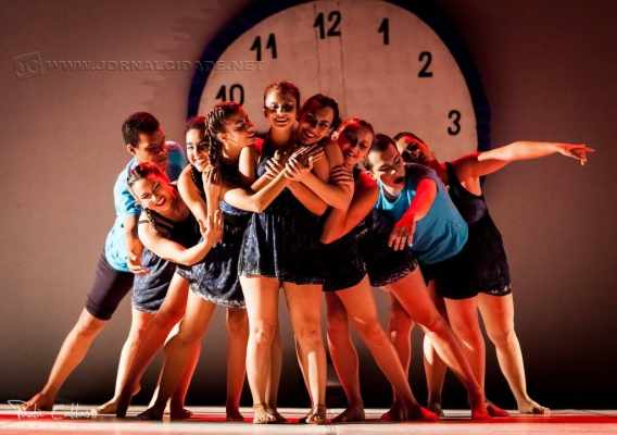 A Cia Éxciton é composta por estudantes de graduação e pós-graduação da Unesp (Foto: Paula Caldas)