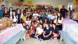 Receberam os ovos de Páscoa beneficiários do Programa de Atenção Integral à Família e idosos do Centro de Referência em Assistência Social do Jardim Brasília e do Serviço de Convivência e Fortalecimento de Vínculos dos bairros Brasília e Bandeirantes.