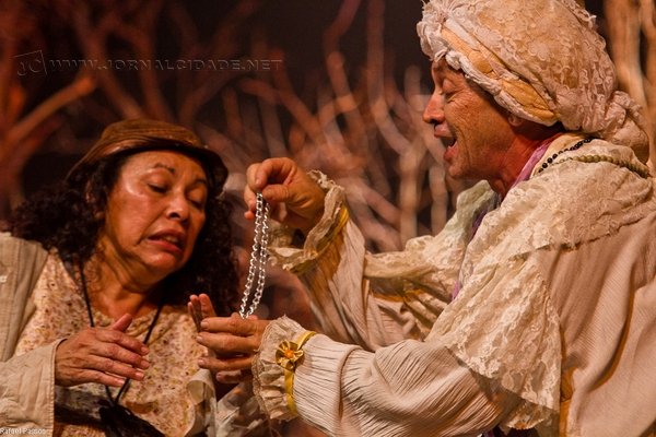 Formado por atores, arte-educadores e professores de teatro, o Agitada Gang traz para RC texto baseado na obra de Mario Souto Maio