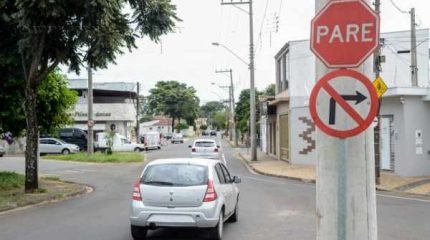 Prefeitura alerta sobre importância de observar a sinalização de trânsito