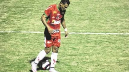 NA TABELA DE CLASSIFICAÇÃO: próximo da Z6, o Rubro-Verde figura na décima quarta colocação