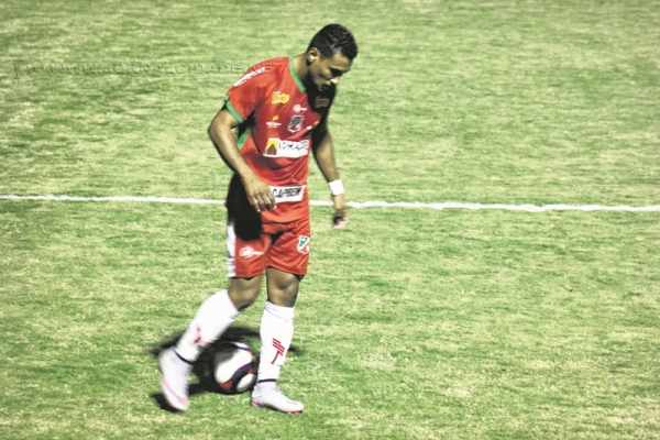 NA TABELA DE CLASSIFICAÇÃO: próximo da Z6, o Rubro-Verde figura na décima quarta colocação