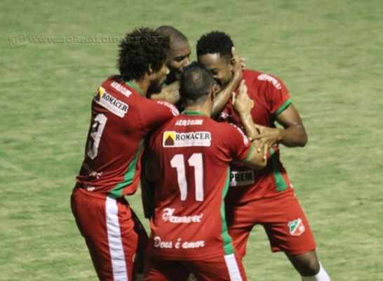 EM BUSCA DA VITÓRIA: sob novo comando, jogadores devem entrar em campo com determinação!