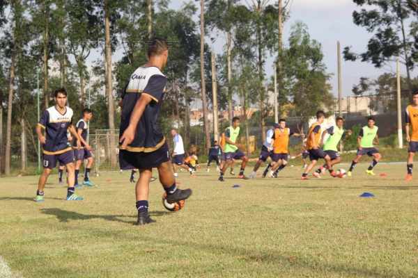 NA TABELA: o RCFC figura na décima colocação com apenas um ponto conquistado em três jogos